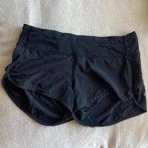 Speed Up Low Rise Lined Shorts - 2.5
